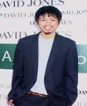 Akira Isogawa Profile images